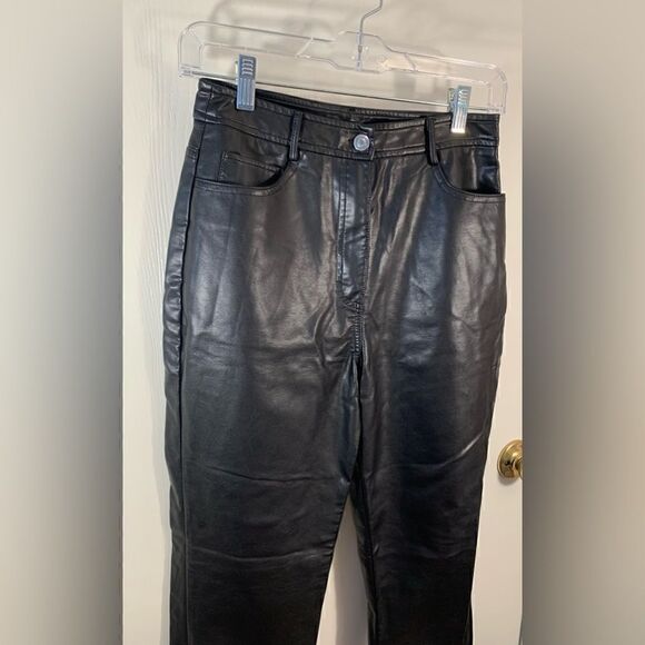 Bobbles & lace EUC black vegan leather straight leg pants Size medium - Picture 2 of 4